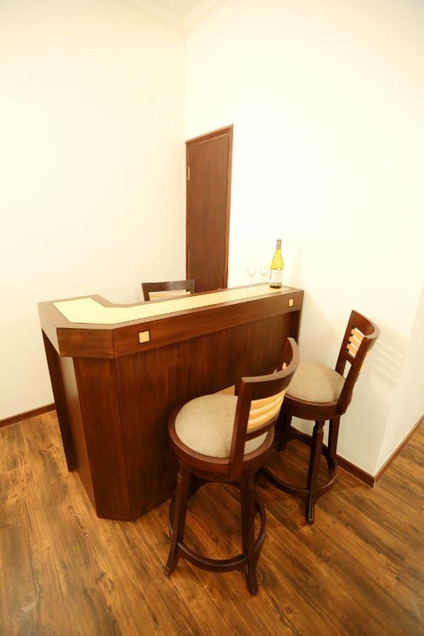 Hotel Meraden Grand Varanasi Eksteriør bilde