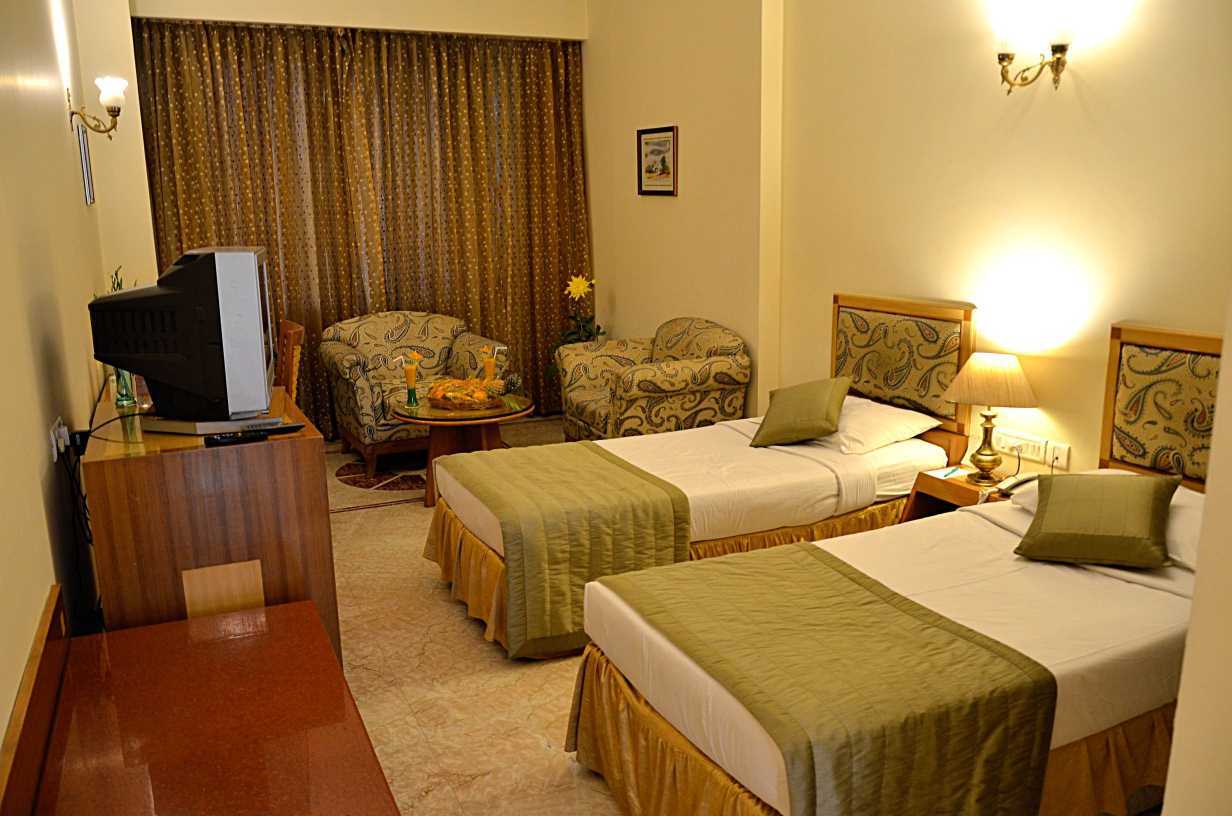 Hotel Meraden Grand Varanasi Eksteriør bilde