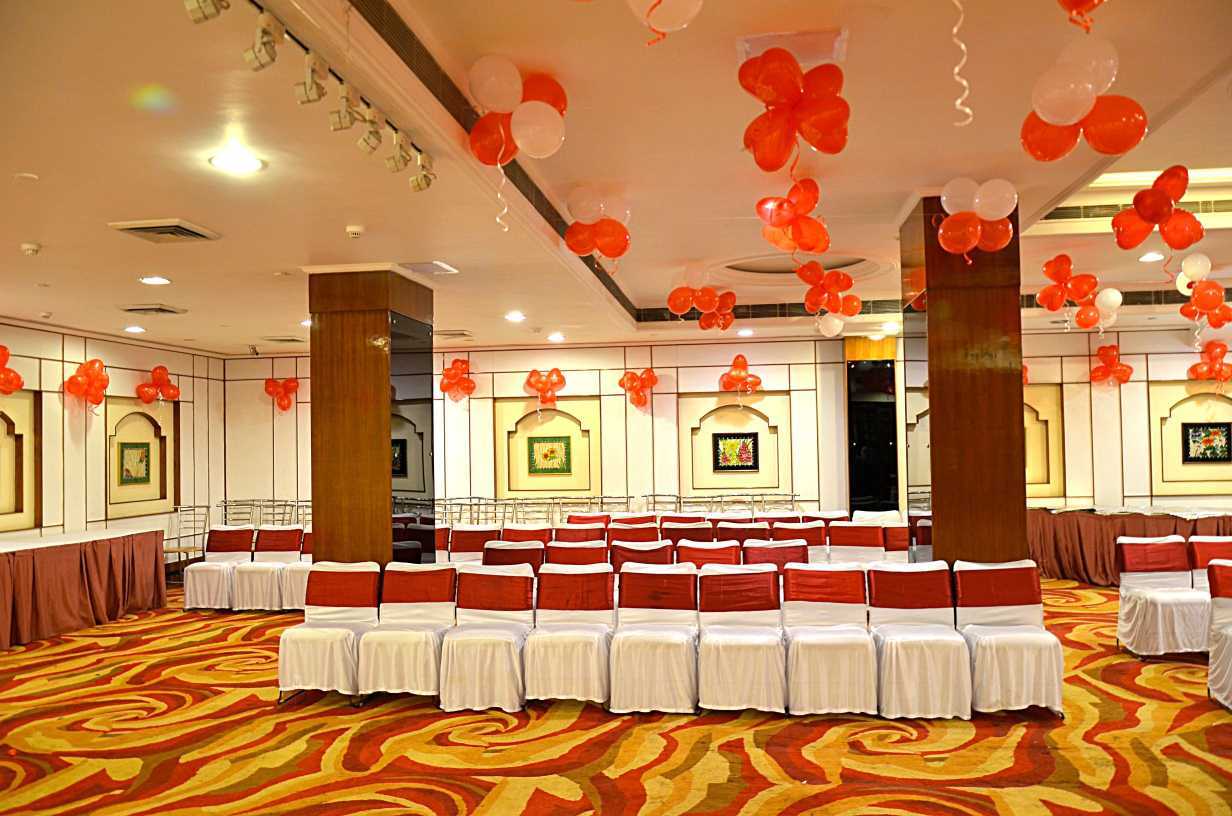 Hotel Meraden Grand Varanasi Eksteriør bilde